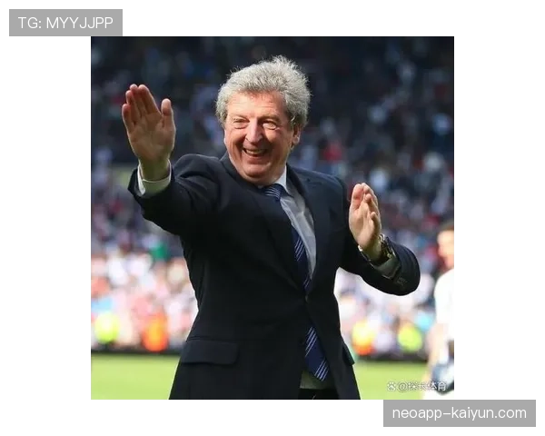 “人物特写：水晶宫老帅霍奇森——坚守四后卫平行区域防守的“古典派””